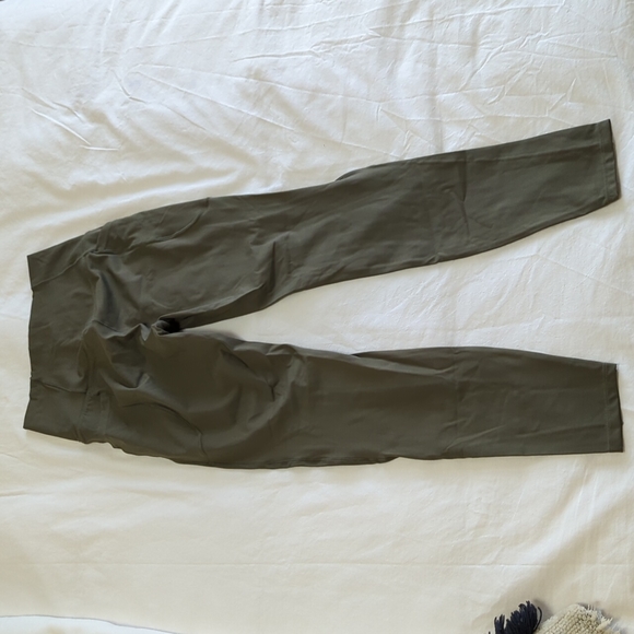 Halara Patitoff Pet Hair Resistant Leggings - Picture 7 of 11